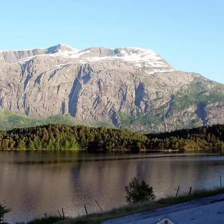 Two-bedroom Holiday In Naustdal بيت للعطل